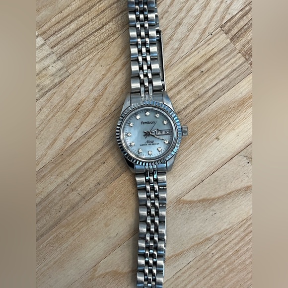 Armitron Ladies Watch Crystals Stainless Bracelet Day Date Window Luminous Hands - Picture 6 of 13